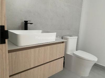 Casa de 5 alcobas en venta en Envigado, Envigado, 729 m² · foto 19 de 20