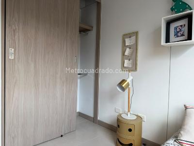 Apartamento de 3 alcobas en venta en Itagui Sector Chimeneas, Itagüí, 72 m² · foto 9 de 20