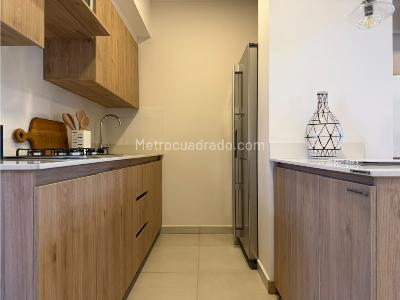 Apartamento de 3 alcobas en venta en Chimeneas, Itagüí, 73 m² · foto 8 de 20