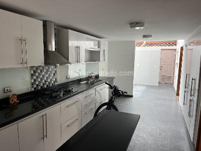 Casa de 4 alcobas en venta en Chia, Chía, 300 m² · foto 2 de 20