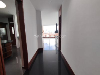 Apartamento de 3 alcobas en venta en Santa Barbara Oriental, Bogotá, 291 m² · foto 2 de 20