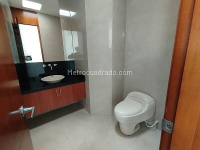 Apartamento de 3 alcobas en venta en Santa Barbara Oriental, Bogotá, 291 m² · foto 4 de 20