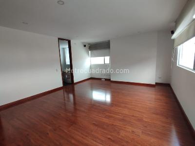 Apartamento de 3 alcobas en venta en Santa Barbara Oriental, Bogotá, 291 m² · foto 16 de 20