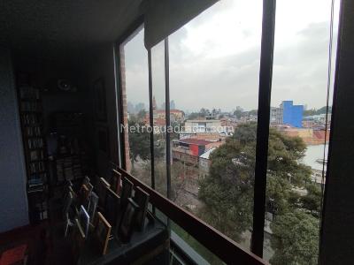 Apartaestudio en venta en Santa Teresita, Bogotá, 43 m² · foto 5 de 18