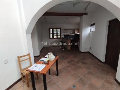 Casa de 5 alcobas en venta en Bosque Izquierdo, Bogotá, 423 m² · foto 4 de 18
