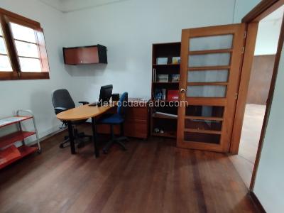Casa de 5 alcobas en venta en Bosque Izquierdo, Bogotá, 423 m² · foto 8 de 18