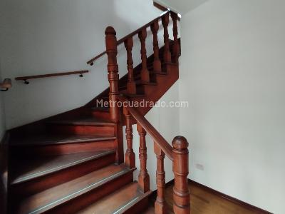 Casa de 5 alcobas en venta en Bosque Izquierdo, Bogotá, 423 m² · foto 11 de 18