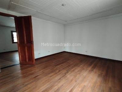 Casa de 5 alcobas en venta en Bosque Izquierdo, Bogotá, 423 m² · foto 14 de 18