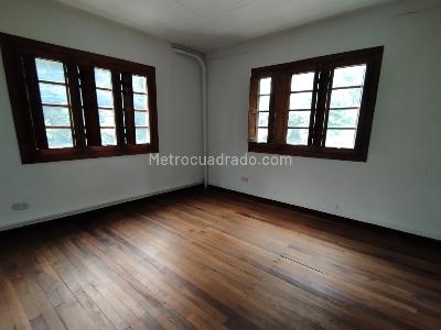 Casa de 5 alcobas en venta en Bosque Izquierdo, Bogotá, 423 m² · foto 16 de 18
