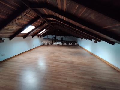 Casa de 5 alcobas en venta en Bosque Izquierdo, Bogotá, 423 m² · foto 18 de 18