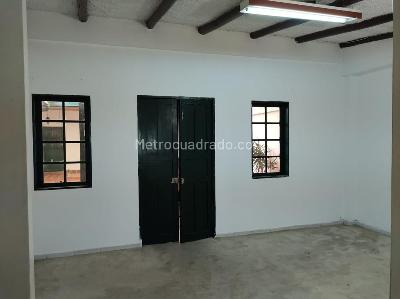 Casa de 5 alcobas en venta en Centro, Funza, 439 m² · foto 8 de 20