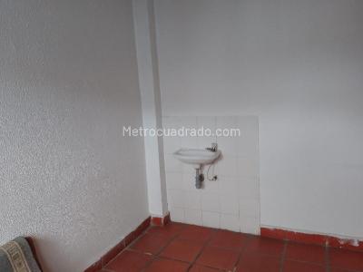 Casa de 5 alcobas en venta en Centro, Funza, 439 m² · foto 16 de 20