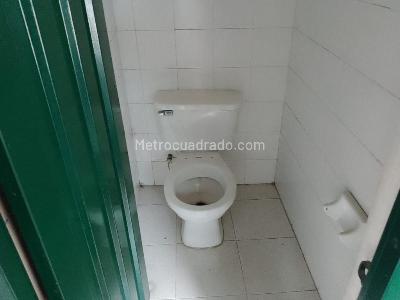 Casa de 5 alcobas en venta en Centro, Funza, 439 m² · foto 19 de 20