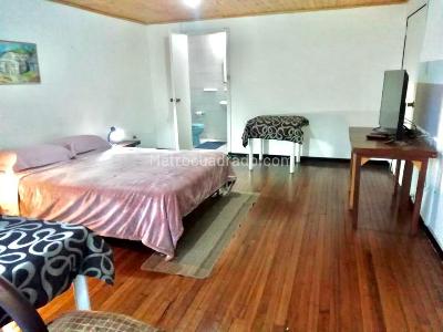 Casa de 5 alcobas en venta en Pardo Rubio, Bogotá, 475 m² · foto 2 de 20