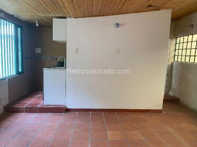 Casa de 5 alcobas en venta en Pardo Rubio, Bogotá, 475 m² · foto 14 de 20