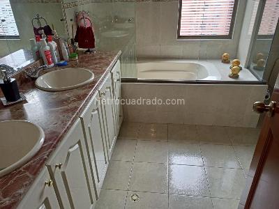 Apartamento de 5 alcobas en venta en Cerros De Suba (Localidad De Suba), Bogotá, 265 m² · foto 11 de 20
