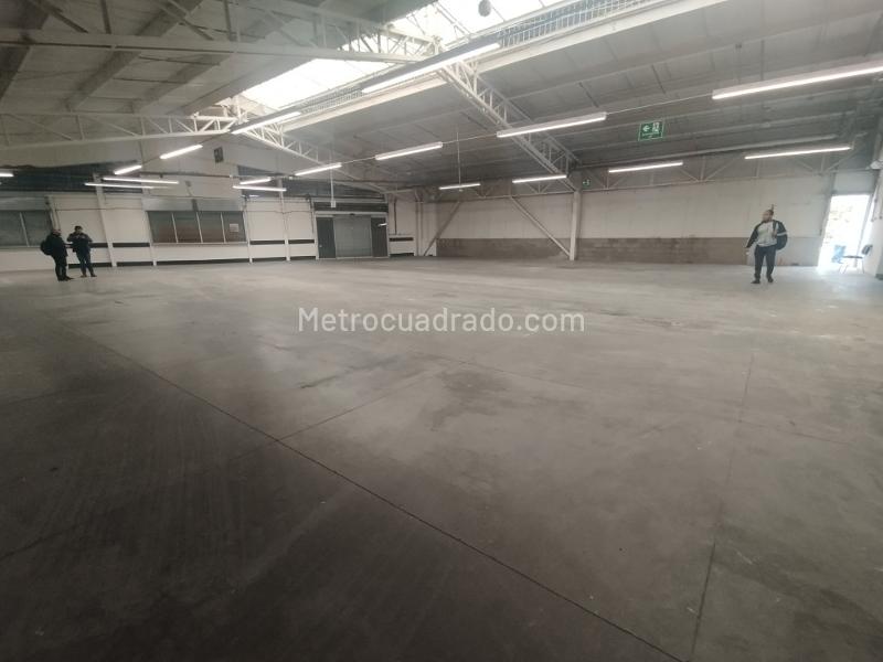 Local Comercial en Arriendo, Suba Centro, Bogotá D.C. - Vista 4