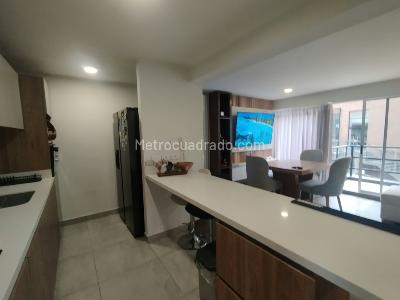 Apartamento de 3 alcobas en venta en La Felicidad, Bogotá, 77 m² · foto 6 de 20