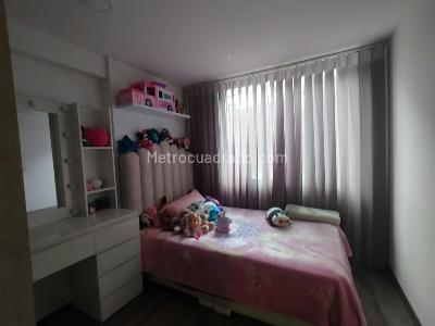 Apartamento de 3 alcobas en venta en La Felicidad, Bogotá, 77 m² · foto 15 de 20