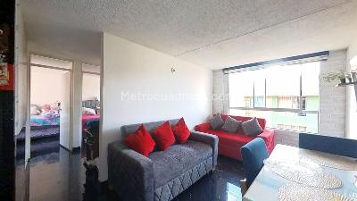 Apartamento de 3 alcobas en venta en Bosa Villa Clemencia, Bogotá, 41 m² · foto 2 de 10