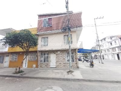 Casa de 5 alcobas en venta en Las Delicias, Cali, 280 m² · foto 3 de 4