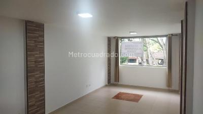 Apartamento de 3 alcobas en arriendo en El Refugio, Cali, 67 m² · foto 2 de 20