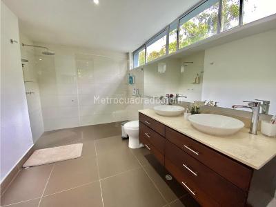 Casa de 3 alcobas en venta en Llanogrande, Rionegro, 1850 m² · foto 4 de 16