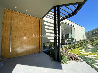 Casa de 5 alcobas en venta en Las Palmas, Medellín · foto 2 de 20