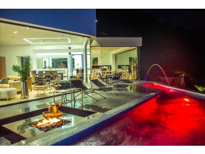 Casa de 5 alcobas en venta en Las Palmas, Medellín · foto 3 de 20