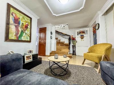 Casa de 4 alcobas en venta en La Paz, Envigado, 191 m² · foto 2 de 20