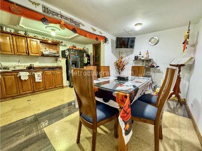 Casa de 4 alcobas en venta en La Paz, Envigado, 191 m² · foto 3 de 20