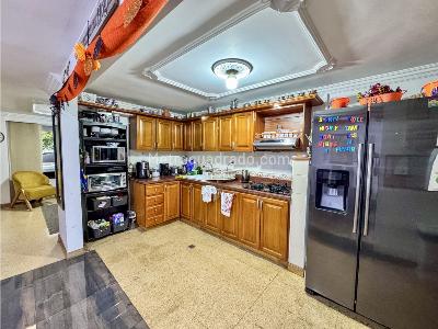 Casa de 4 alcobas en venta en La Paz, Envigado, 191 m² · foto 4 de 20