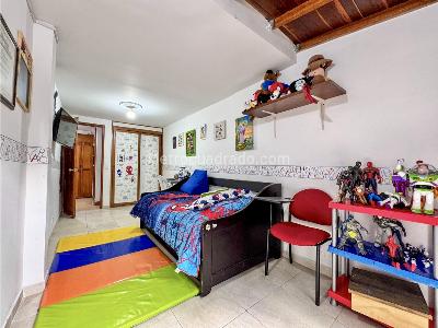 Casa de 4 alcobas en venta en La Paz, Envigado, 191 m² · foto 17 de 20