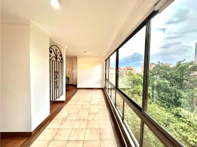 Apartamento de 3 alcobas en venta en Manila, Medellín, 197 m² · foto 1 de 20