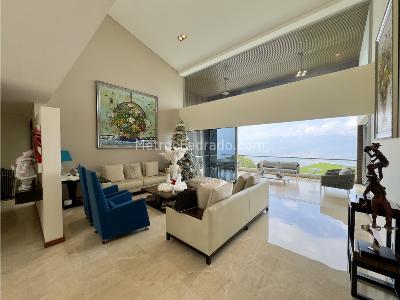 Casa de 5 alcobas en venta en Las Palmas, Medellín, 1150 m² · foto 2 de 20