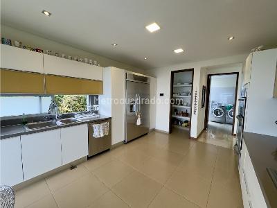 Casa de 5 alcobas en venta en Las Palmas, Medellín, 1150 m² · foto 8 de 20