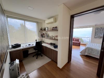 Casa de 5 alcobas en venta en Las Palmas, Medellín, 1150 m² · foto 14 de 20