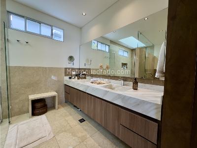 Casa de 5 alcobas en venta en Las Palmas, Medellín, 1150 m² · foto 17 de 20