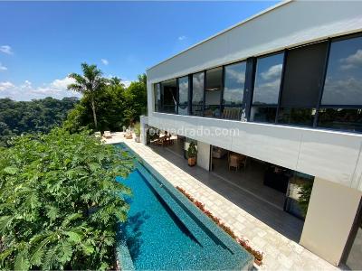 Casa de 4 alcobas en venta en Avenida Del Rio, Pereira · foto 2 de 17