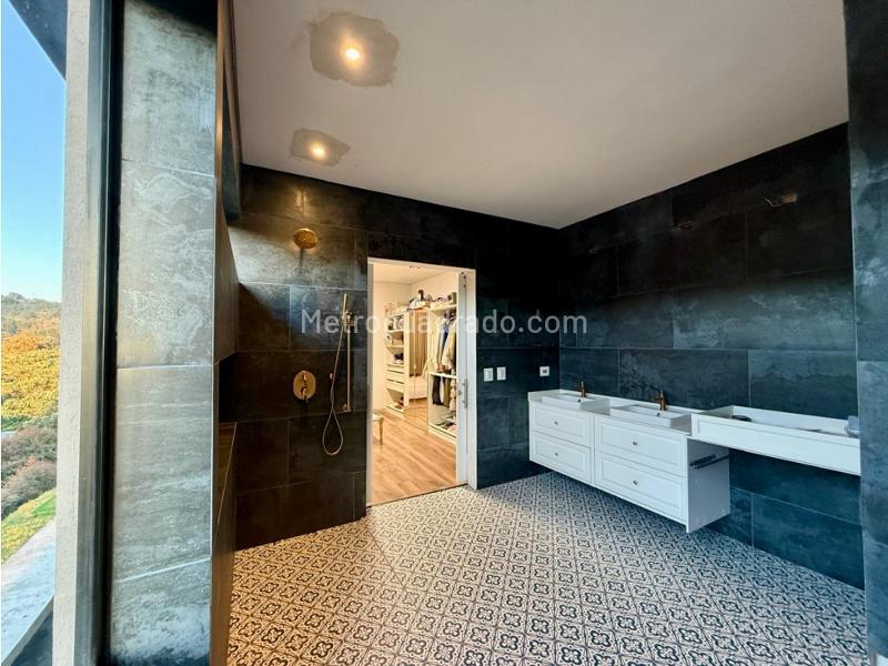 Casa en Arriendo, Alto De Las Palmas, Envigado - Más