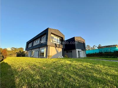 Casa de 4 alcobas en venta en Alto De Las Palmas, Envigado, 450 m² · foto 17 de 20