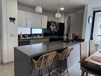 Apartamento en venta en Castropol, Medellín · foto 6 de 17