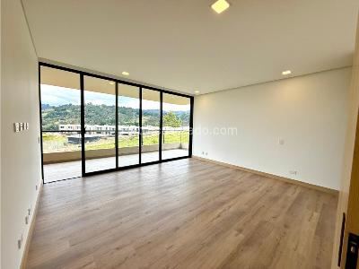 Casa de 3 alcobas en venta en Alto De Las Palmas, Envigado, 328 m² · foto 2 de 14