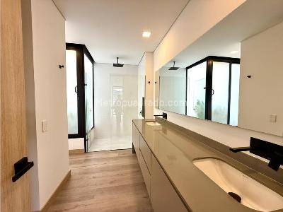 Casa de 3 alcobas en venta en Alto De Las Palmas, Envigado, 328 m² · foto 9 de 14