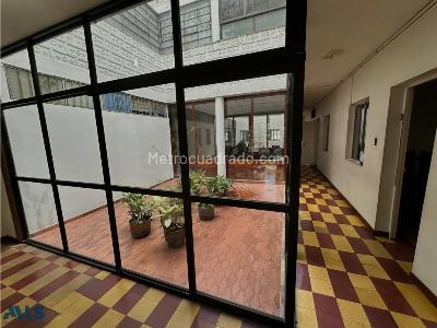 Casa de 5 alcobas en venta en Envigado, Envigado, 500 m² · foto 3 de 20