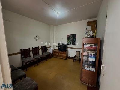 Casa de 5 alcobas en venta en Envigado, Envigado, 500 m² · foto 8 de 20