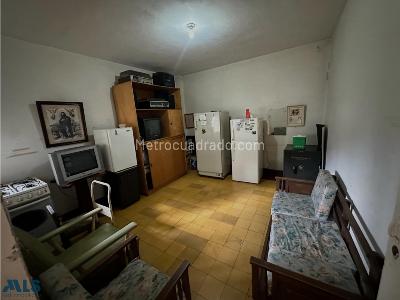 Casa de 5 alcobas en venta en Envigado, Envigado, 500 m² · foto 11 de 20