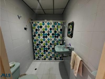 Casa de 5 alcobas en venta en Envigado, Envigado, 500 m² · foto 19 de 20