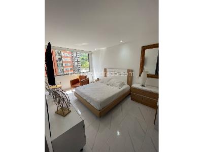 Apartamento de 2 alcobas en venta en El Poblado, Medellín, 67 m² · foto 11 de 19