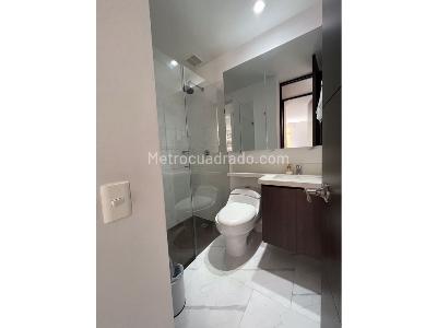 Apartamento de 2 alcobas en venta en El Poblado, Medellín, 67 m² · foto 12 de 19